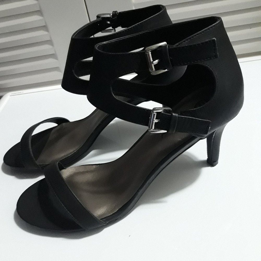 M by Michael antonio size 10.